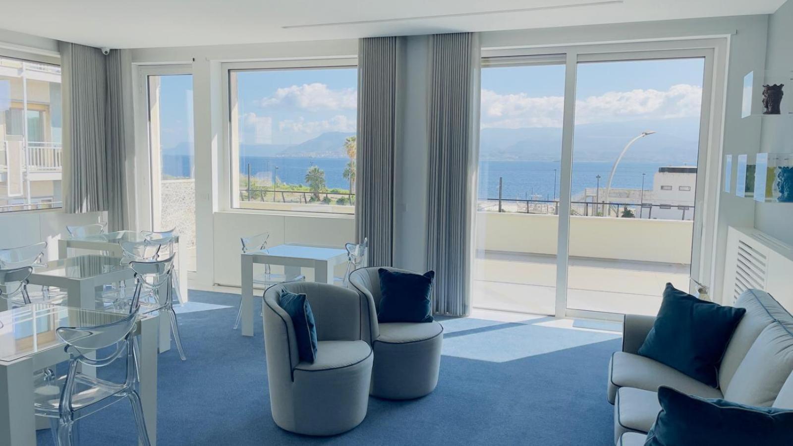 Fuorisquadra B&B メッシーナ エクステリア 写真